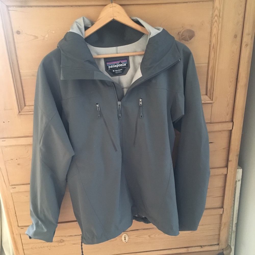 Patagonia Men’s Gray Weatherproof Pullover Shell M